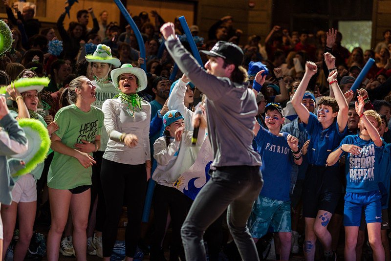 Students Cheering at 24Seven Retreat