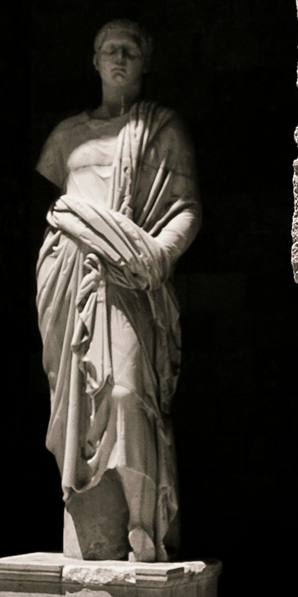 1 Corinthians Statue